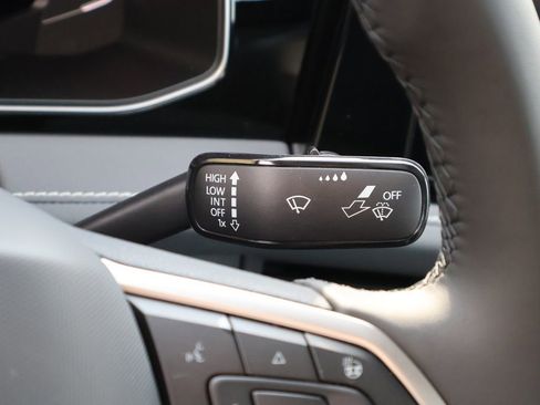 New 2026 Volkswagen Jetta SEL image 33