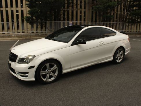Used 2013 Mercedes-Benz C 250 Coupe w/ Premium 1 Pkg image 12