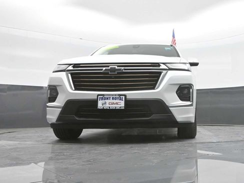 Used 2023 Chevrolet Traverse High Country AWD/4WD image 40