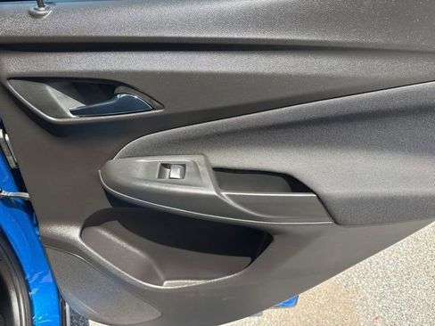 Used 2023 Chevrolet Bolt EUV LT w/ Comfort Package FWD image 23