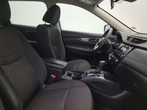Used 2020 Nissan Rogue S FWD image 21