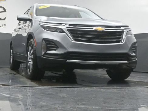 Used 2024 Chevrolet Equinox LT image 3