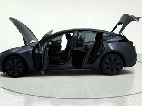 Used 2025 Tesla Model 3 Long Range RWD image 12