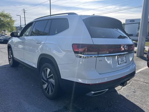 Used 2024 Volkswagen Atlas SE FWD image 3