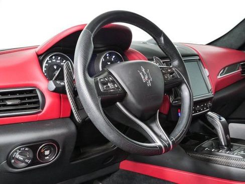 Certified 2022 Maserati Levante Trofeo AWD/4WD image 3