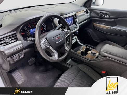 Used 2023 GMC Acadia SLE AWD/4WD image 11