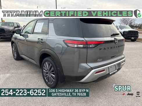 Used 2024 Nissan Pathfinder SL w/ SL Premium Package image 3