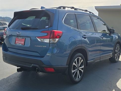 Used 2023 Subaru Forester Limited AWD/4WD image 3