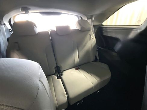 Used 2025 Toyota Sienna LE image 17