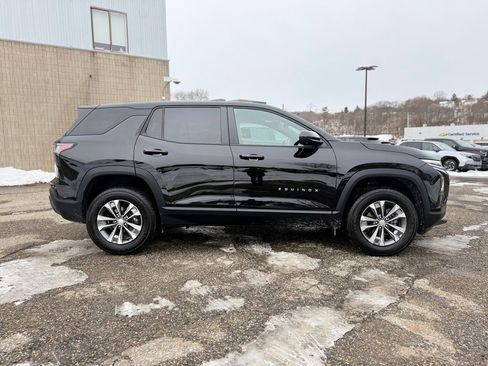 Used 2025 Chevrolet Equinox LT w/ Safety and Technology Package image 7
