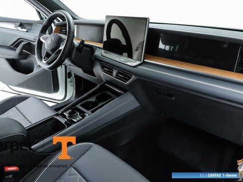 Used 2025 Volkswagen Tiguan SEL R-Line AWD/4WD image 33