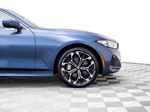 Certified 2025 BMW 330i xDrive Sedan AWD/4WD image 32