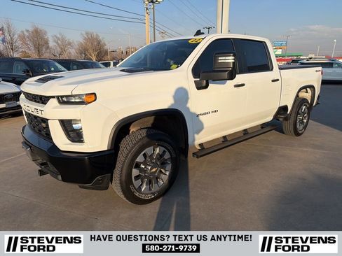 Used 2022 Chevrolet Silverado 2500 Custom w/ Custom Value Package image 6