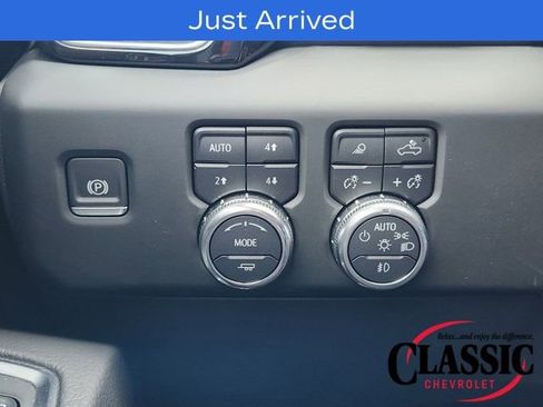 Used 2024 GMC Sierra 1500 Denali w/ Technology Package image 32