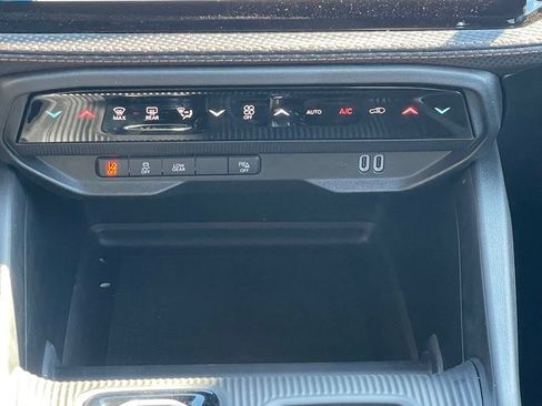 New 2026 Jeep Cherokee Limited AWD/4WD image 17