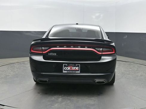 Used 2019 Dodge Charger SXT w/ Blacktop Package RWD image 32