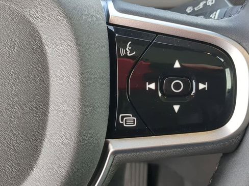 New 2026 Volvo XC90 B6 Plus w/ Protection Package Premier image 25