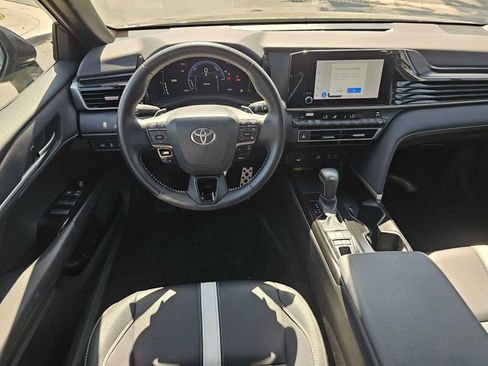 Used 2026 Toyota Camry SE FWD image 18