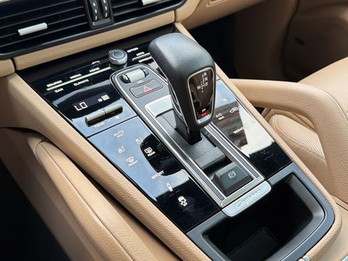 Used 2023 Porsche Cayenne S AWD/4WD image 19