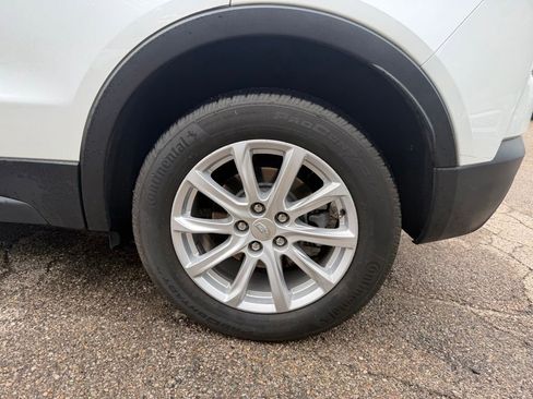 Used 2023 Cadillac XT4 Luxury w/ Driver Awareness Package FWD image 13