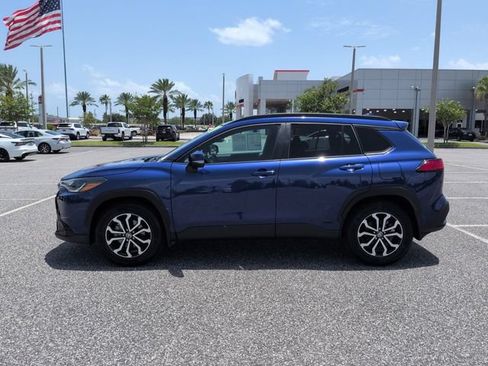 Used 2024 Toyota Corolla Cross AWD Hybrid image 7