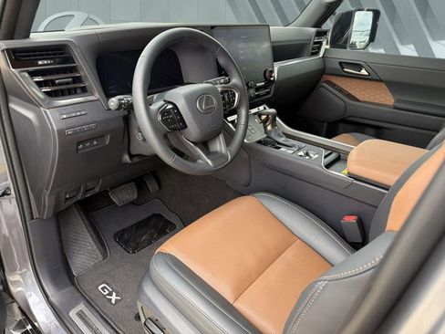 Certified 2026 Lexus GX 550 w/ Accessory Package (ZB) AWD/4WD image 10