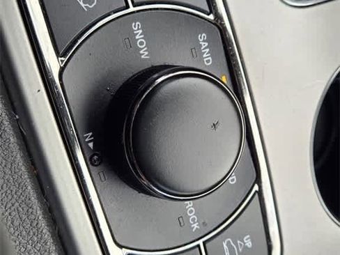 Used 2021 Jeep Grand Cherokee High Altitude image 17