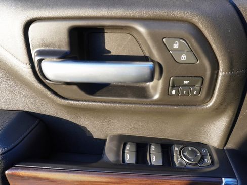 Used 2021 GMC Sierra 1500 SLT image 10