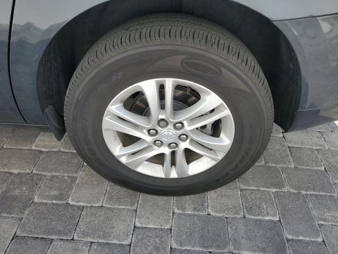 Used 2021 Buick Enclave Essence FWD image 7