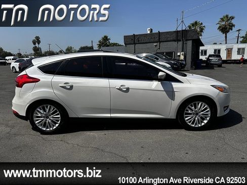 Used 2017 Ford Focus Titanium FWD image 21