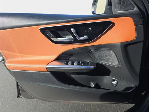 Used 2022 Mercedes-Benz C 300 Sedan image 30