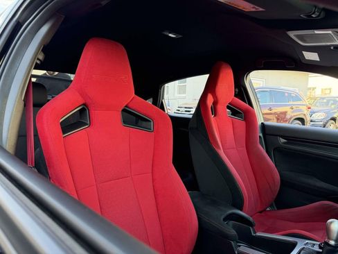 Used 2023 Honda Civic Type R image 11