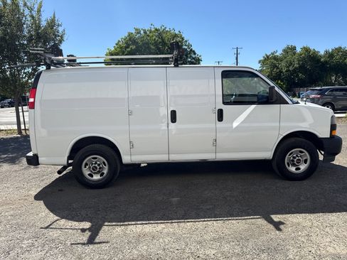 Used 2022 GMC Savana 2500 w/ Driver Convenience Package RWD image 6