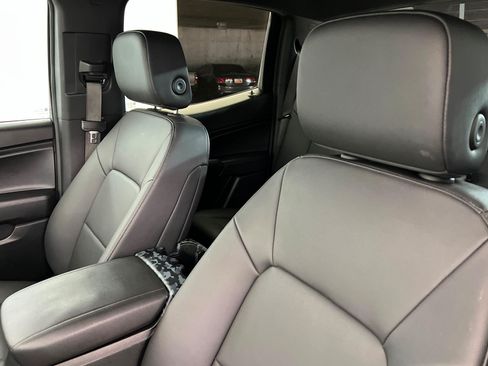 Used 2024 Chevrolet Colorado Trail Boss w/ Advanced Trailering Package AWD/4WD image 18