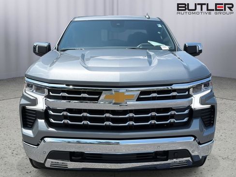 New 2026 Chevrolet Silverado 1500 LTZ w/ LTZ Premium Package AWD/4WD image 9