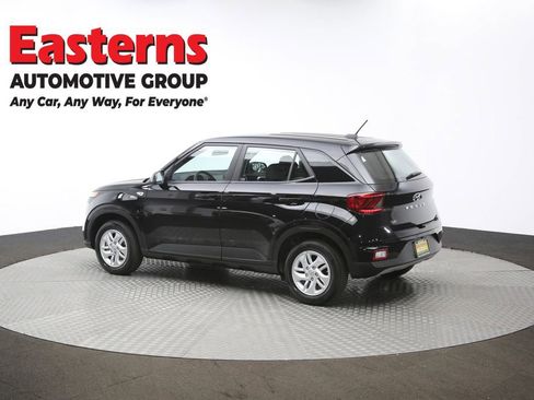 Used 2025 Hyundai Venue SE image 62