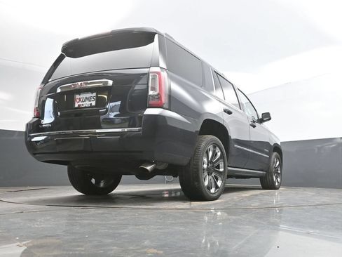 Used 2020 GMC Yukon Denali w/ Denali Ultimate Black Edition AWD/4WD image 40