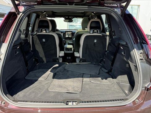 Used 2025 Volvo XC90 B6 Plus AWD/4WD image 5