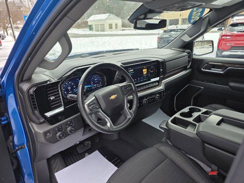 Used 2023 Chevrolet Silverado 1500 LT w/ Z71 Off-Road Package image 13