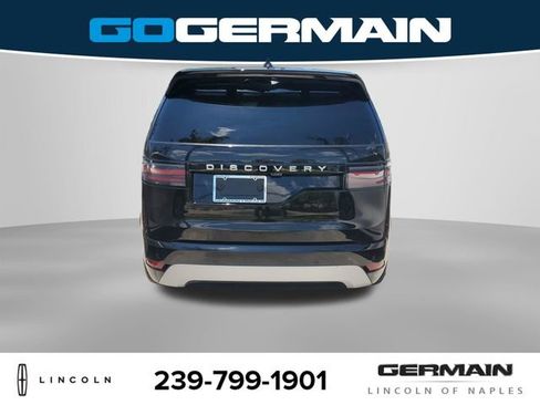 Used 2024 Land Rover Discovery Metropolitan Edition AWD/4WD image 8