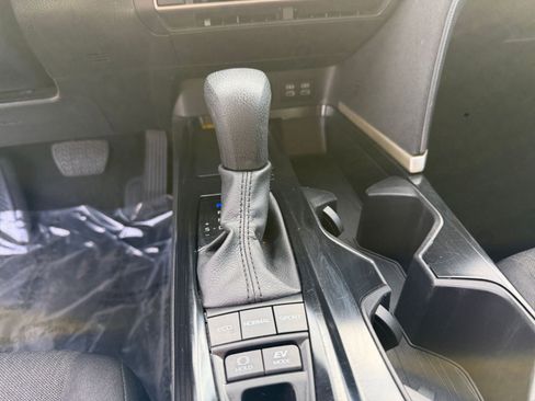 Used 2025 Toyota Camry LE image 39