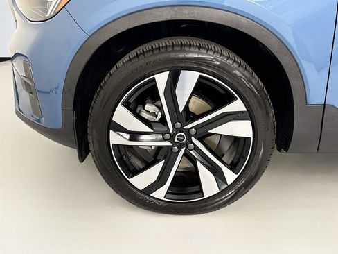 Used 2024 Volvo XC40 B5 Plus w/ Climate Package AWD/4WD image 30