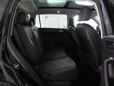 Used 2020 Volkswagen Tiguan SE FWD image 39