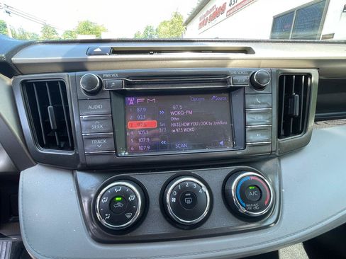 Used 2013 Toyota RAV4 LE AWD/4WD image 13