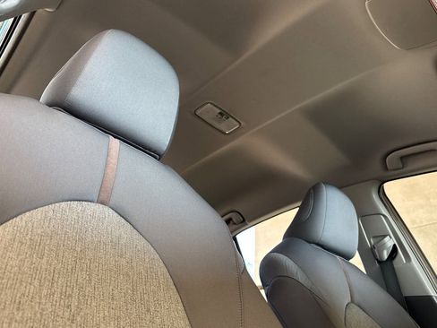 Used 2019 Toyota Camry LE image 16