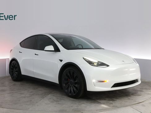 Used 2023 Tesla Model Y Performance AWD/4WD image 13
