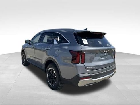 Certified 2024 Kia Sorento S AWD/4WD image 5