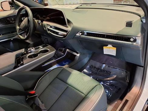 New 2025 Cadillac Lyriq Sport w/ Nappa Leather Package image 9