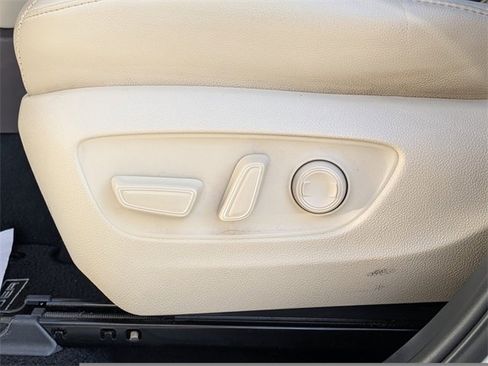 Used 2020 Toyota Highlander Limited image 20