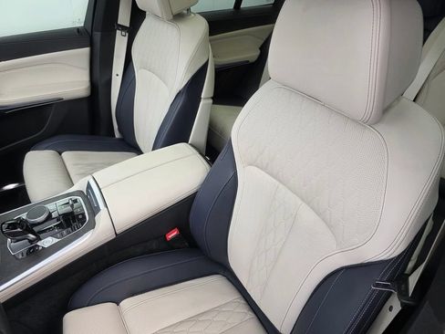 Certified 2022 BMW X5 xDrive45e w/ M Sport Package AWD/4WD image 10